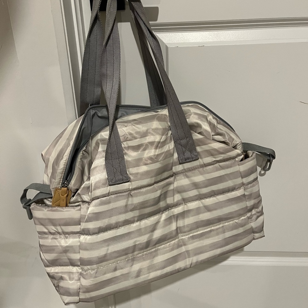 Skip Hop Riverside Diaper Bag Oyster Stripe - Picture 6 of 8